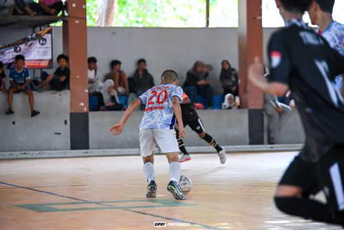 Cara Pelatih Mengembangkan passing cepat Pemain