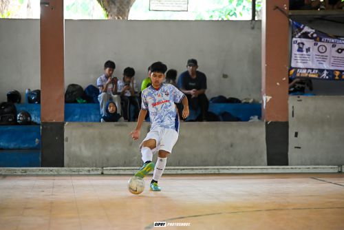Latihan bertahan satu lawan satu untuk Pemain Futsal di Bandung