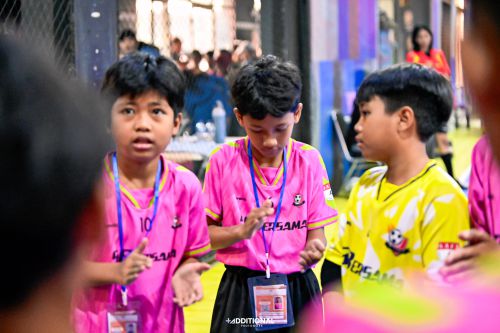 Tips Mengembangkan komunikasi antar pemain untuk pemain usia sekolah