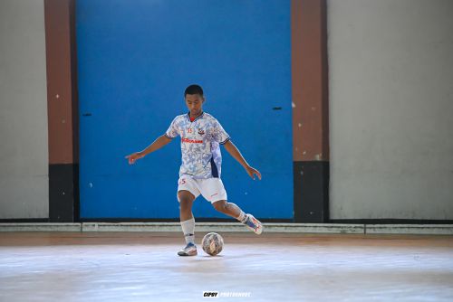 Latihan Futsal yang Fokus pada passing dua sentuhan