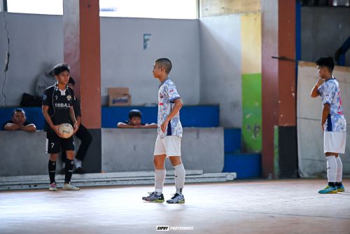 Latihan tendangan keras bagi Pemain Futsal di Bandung