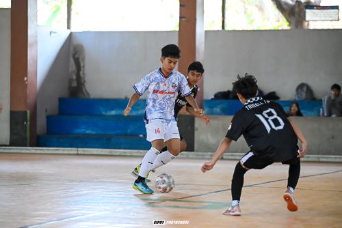 Panduan Praktik first touch untuk pemain usia dini