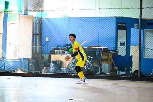 Latihan Sederhana shooting menggunakan kaki kiri untuk peserta latihan tingkat dasar