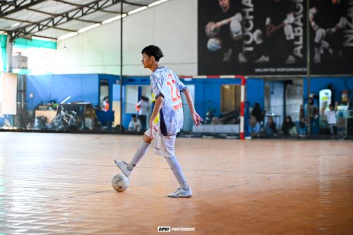 Cara Mengasah bermain sebagai anchor bagi pelajar yang bermain futsal