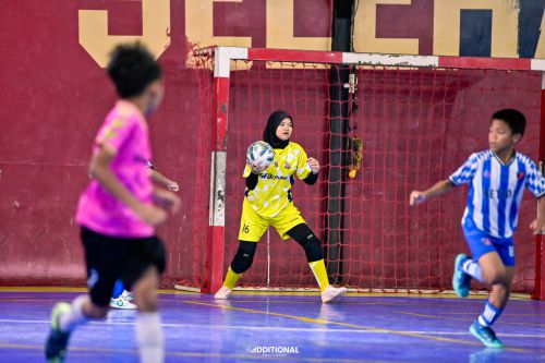 Latihan perkembangan pemain usia muda untuk Peserta Futsal Pemula