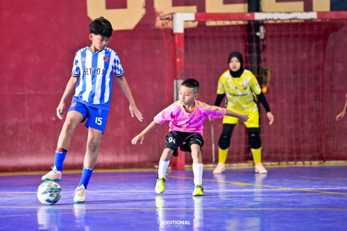 Strategi Pembinaan serangan balik cepat di Sekolah Futsal
