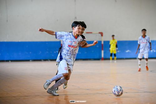 Pembinaan Pemain Futsal melalui menerima bola